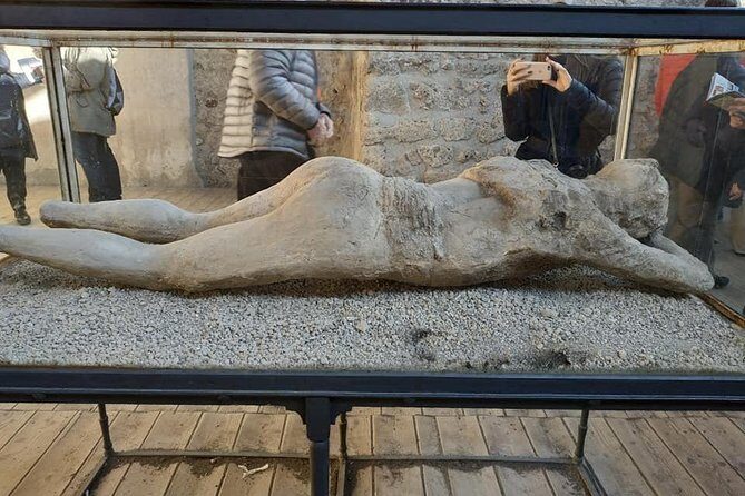Private Guided Tour of Pompeii. Sunset Tour - Getting there: Porta Marina meeting point and easy start
