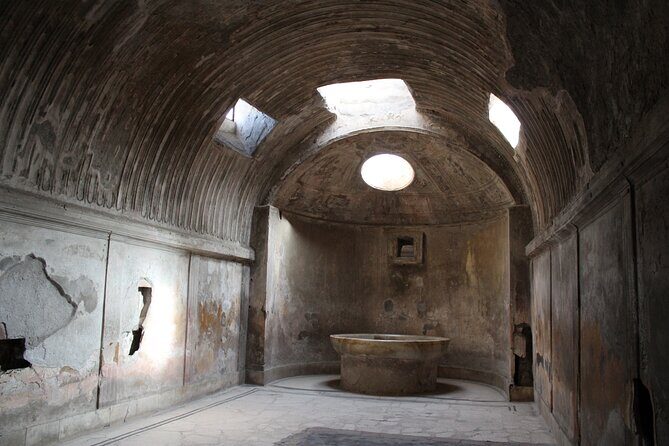 Private half-day tour with expert guide in the archaeological site of Pompeii - Stop 3: Teatro Grande (how people spent their time)