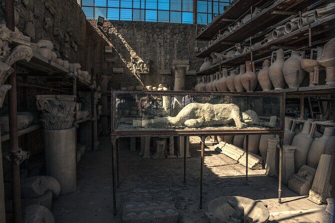 Private Pompeii Tour with Guide & Transfer included from Sorrento - Macellum to Via dell’Abbondanza: markets and the main street feel