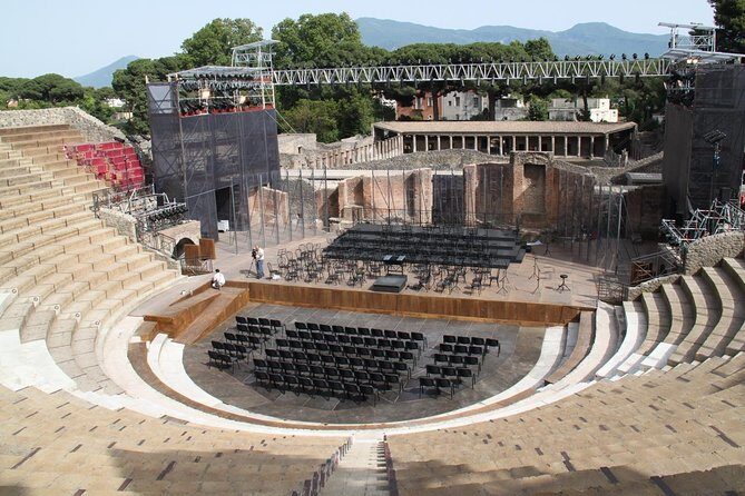 Private Shore Excursion from Naples to Pompeii, Sorrento and Positano - Lunch and Meal Choices: Not Included, But Often Easy