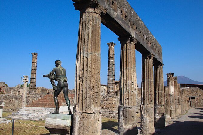 Private Tour of Pompeii and the Amalfi Coast from Sorrento or Naples - Pompeii Archaeological Park: two hours can be enough if you plan