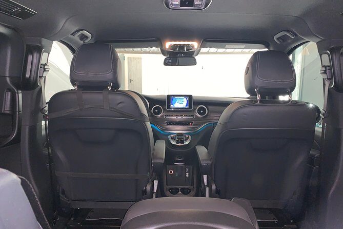 Private Transfer NAPLES to AMALFI or vv (with Stop option in Pompeii) - A private Naples to Amalfi driver saves your energy