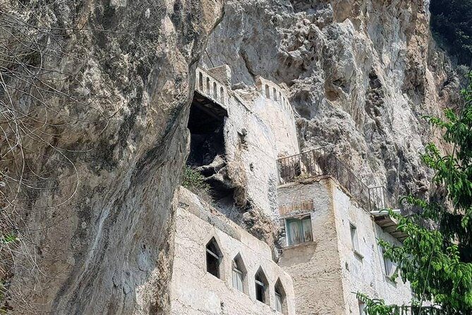 Private Walking tour from Ravello to Amalfi following Escher works - Who should book this Ravello to Amalfi walk