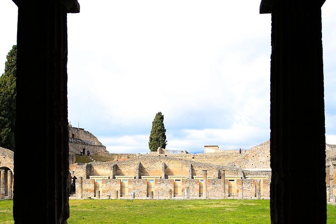 Rome to Pompeii & Herculaneum Trip with Hotel Pickup & Skip-the-line Tickets - Herculaneum ruins near Chiesa Di Sant’Ercolano: where the visuals do the talking