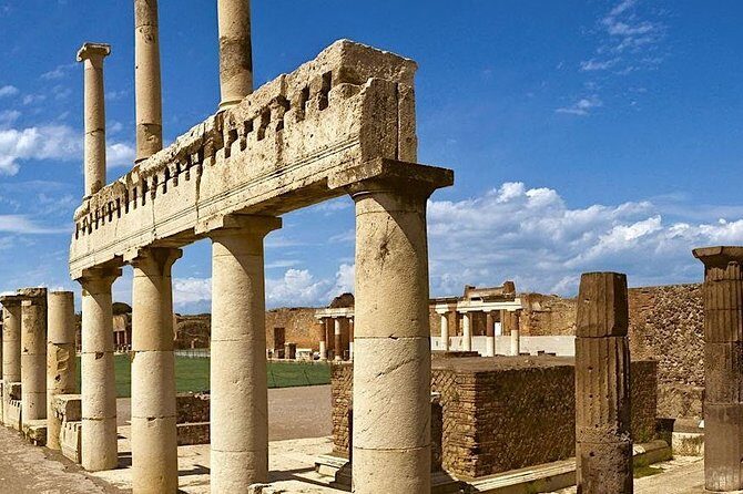 Round-Trip Shuttle Transfer from Naples to Pompeii - Pompeii Without a Guide: How to Use Your Free Time Well