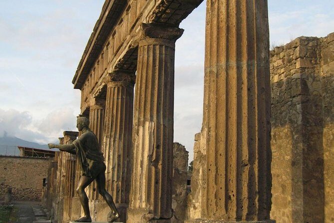 Round-Trip Shuttle Transfer from Naples to Pompeii - Comfort and Communication: What Works (and What to Watch)