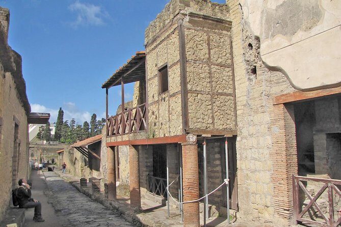 Skip the Line Ancient Herculaneum Walking Tour with Top Rated Guide - Your 2-hour walking plan through Herculaneum