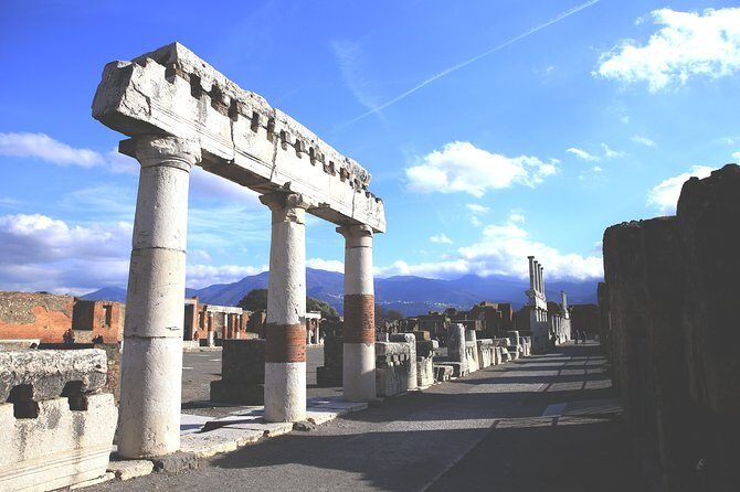 Skip-the-Line Best of Pompeii in one Day Tour w Local Guide & new opened houses - Skip-the-Line in Pompeii: Why This Matters in Real Time