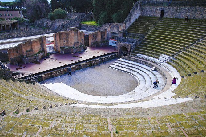 Skip-the-Line Exclusive Private Ancient Pompeii & Vesuvius Volcano Full Day Tour - Teatro Grande: the theater stop that gives you scale