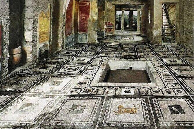 Skip the line Pompeii Guided Tour - Temple of Jupiter: Big Views Plus a Historic Zoom Lens