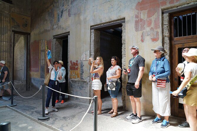 Skip-the-Line Pompeii Guided Tour from Naples - Getting there from central Naples: coach pickup and the comfort reality check