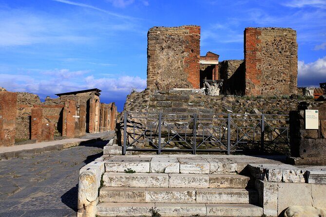 Skip the Line Pompeii Tour For Kids and Families w Special Guide - A day plan that actually fits families