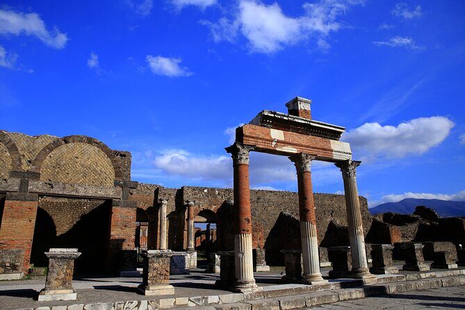Skip the Line Pompeii Tour For Kids and Families w Special Guide - The real value of reserved, skip-the-line Pompeii entry