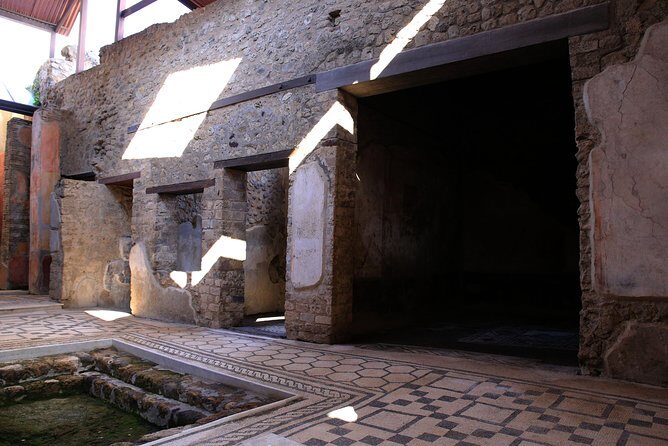 Small Group Guided Walking Tour of Ancient Pompeii Highlights - Skip-the-Line Access: What It Means (and What It Doesn’t)