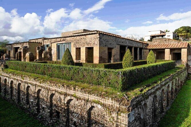 Small-Group Tour in Pompeii with a Real Archeologist, ticket included - Casa dei Vettii: luxury, owners’ names, and painted life