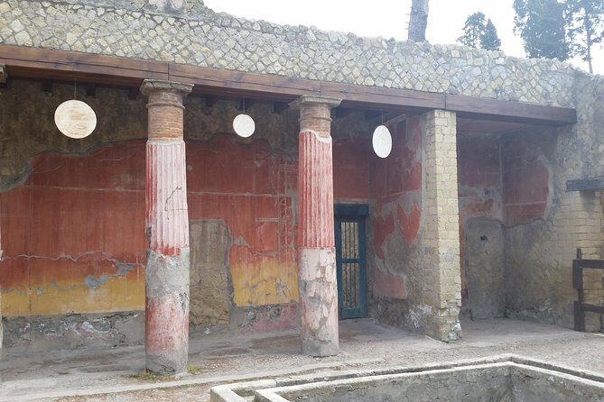 Tour in the ruins of Herculaneum with an archaeologist - Tickets and timing: the math behind the real cost