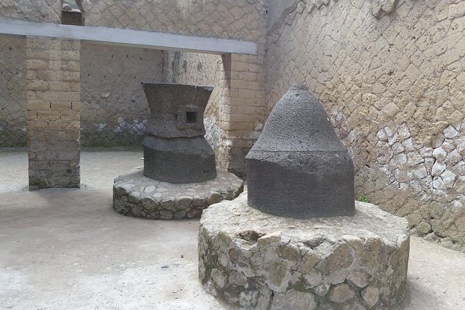 Tour in the ruins of Herculaneum with an archaeologist - Who this tour fits best (and who should think twice)