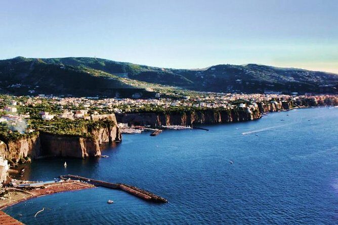 Tour of Positano+Sorrento+Pompeii (BEST SELLER Full Day) - How guidance works when the driver is doing both driving and explaining