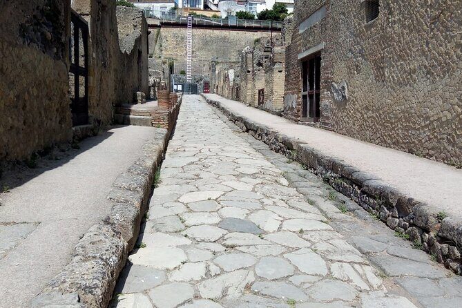 Transfer From Naples/area to Amalfi coast with 2hr stop in Pompei - Driver Paolo and the Kind of Help That Matters
