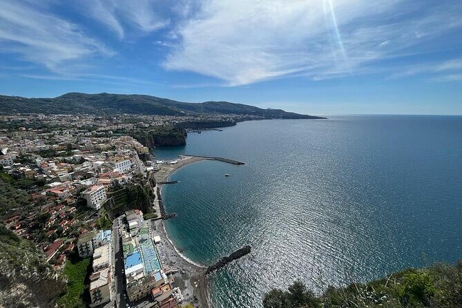 Transfer from Naples to Positano/Sorrento via Pompeii or vice versa - Arriving in Sorrento or Positano One Way