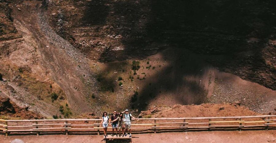Vesuvio Tour_Transfer+Entrance ticket - Getting to the top: the transfer feels like the engine of the day