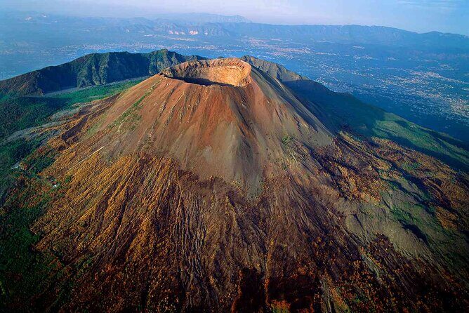 Vesuvius, V.I.P. the only Tour with Volcanological Guide - Who should book this Vesuvius, V.I.P. tour (and who might skip it)