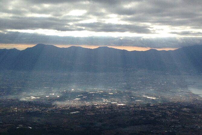 Vesuvius, V.I.P. the only Tour with Volcanological Guide - What the guides get right: details people praise
